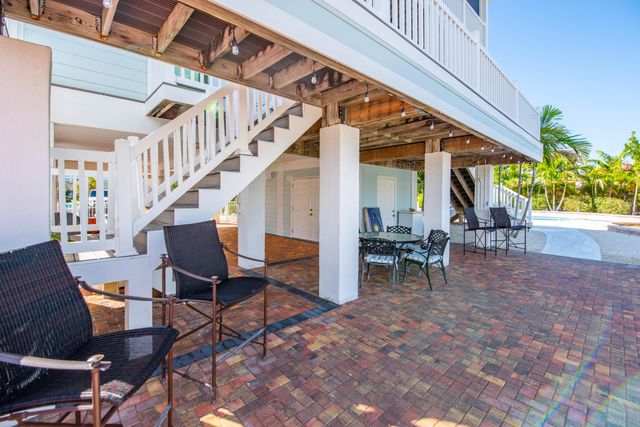 27365 Barbuda Lane, Ramrod Key, FL 33042