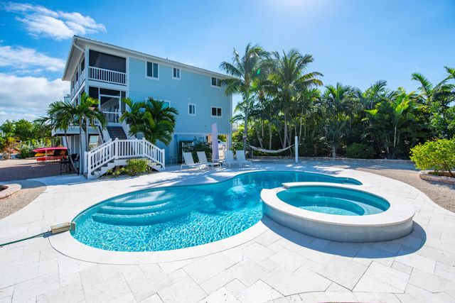 27365 Barbuda Lane, Ramrod Key, FL 33042