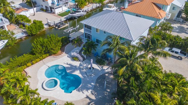 27365 Barbuda Lane, Ramrod Key, FL 33042