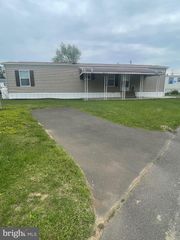 3525 IRIS AVE #T 3525, Feasterville Trevose, PA 19053