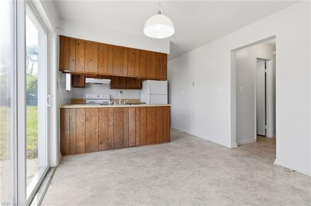 509 Chownings DR, Virginia Beach, VA 23462