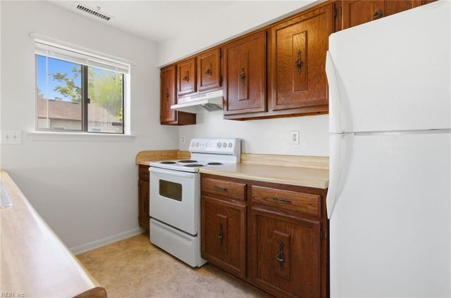 509 Chownings DR, Virginia Beach, VA 23462