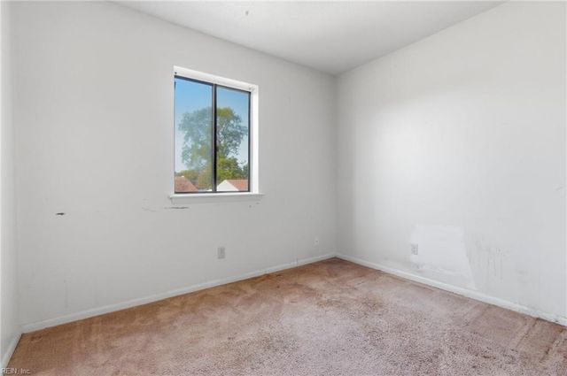 509 Chownings DR, Virginia Beach, VA 23462