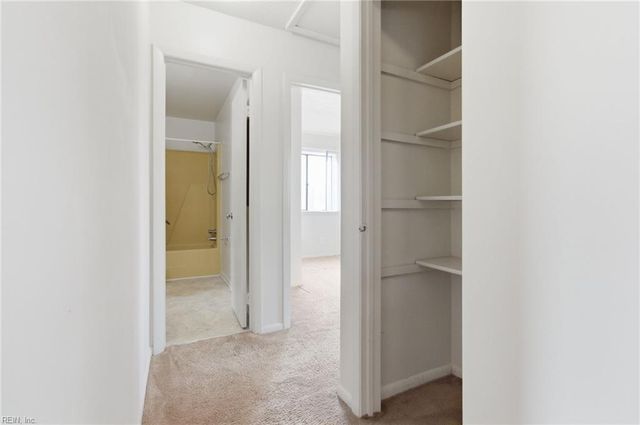 509 Chownings DR, Virginia Beach, VA 23462