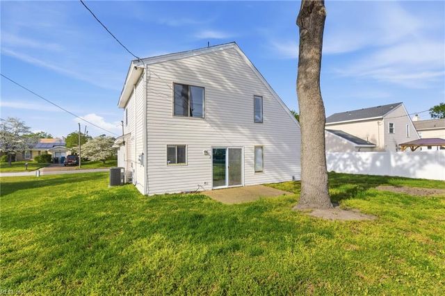 509 Chownings DR, Virginia Beach, VA 23462