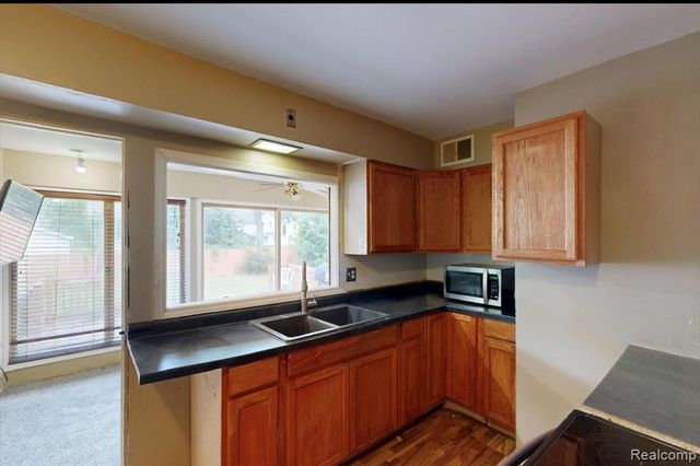 11 Congress Court D, Saginaw, MI 48602