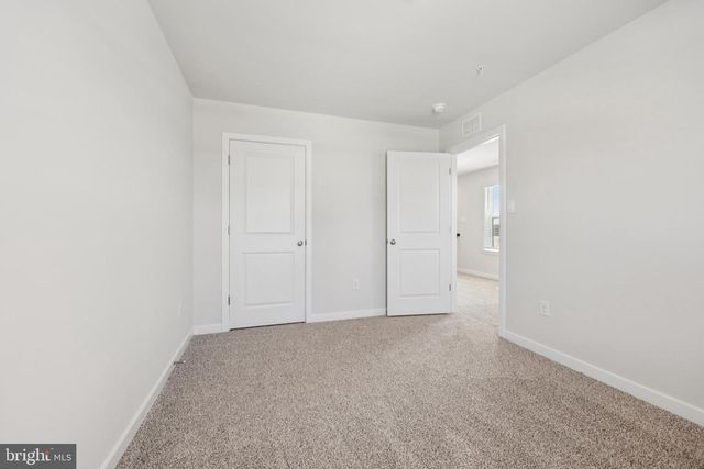 274 LONG BRANCH LN, La Plata, MD 20646