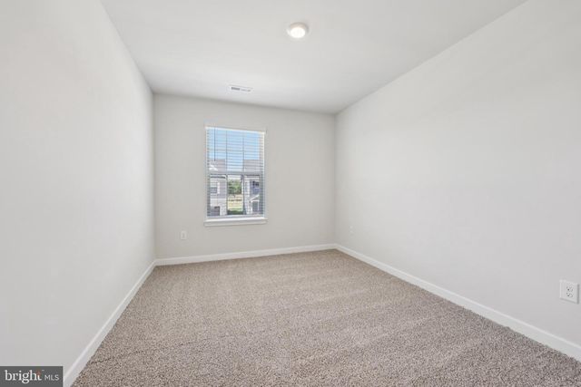 274 LONG BRANCH LN, La Plata, MD 20646