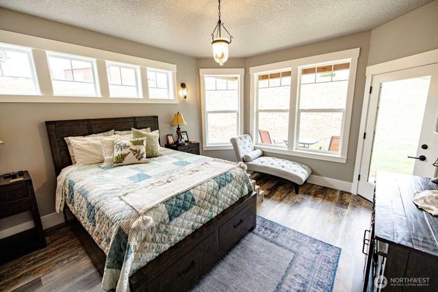 30 Forest Heights, Cathlamet, WA 98612