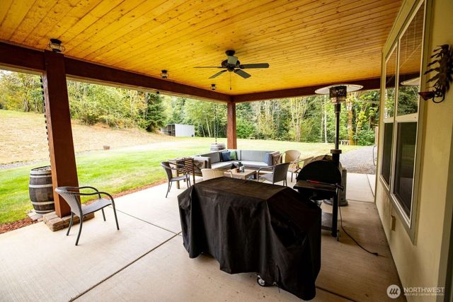 30 Forest Heights, Cathlamet, WA 98612