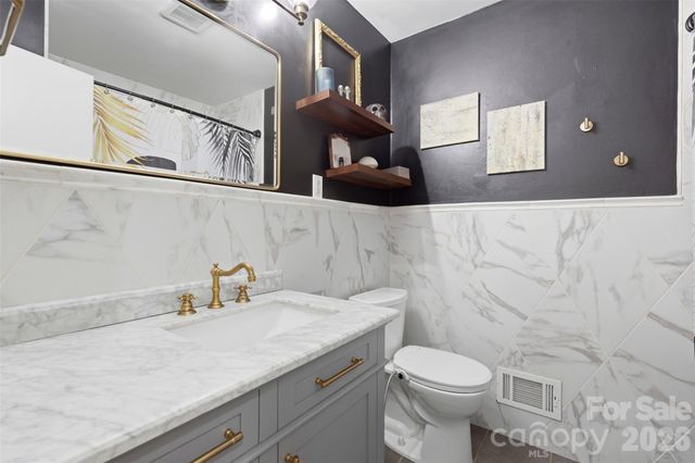 6020 Rose Valley Drive, Charlotte, NC 28210