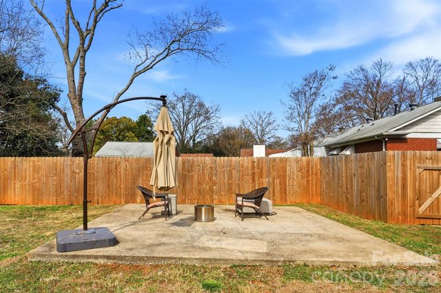 6020 Rose Valley Drive, Charlotte, NC 28210