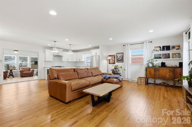 6020 Rose Valley Drive, Charlotte, NC 28210