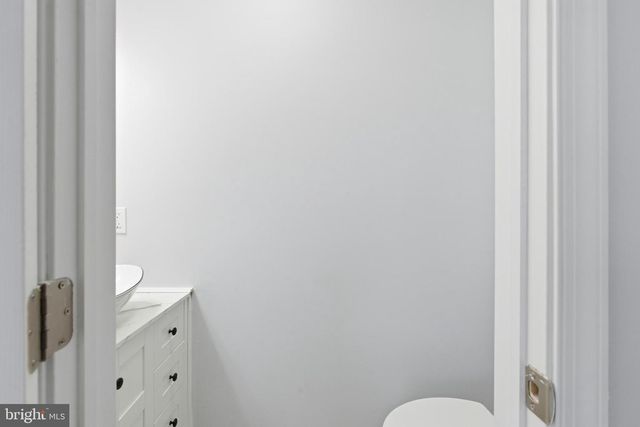 11 E 42ND ST, Wilmington, DE 19802