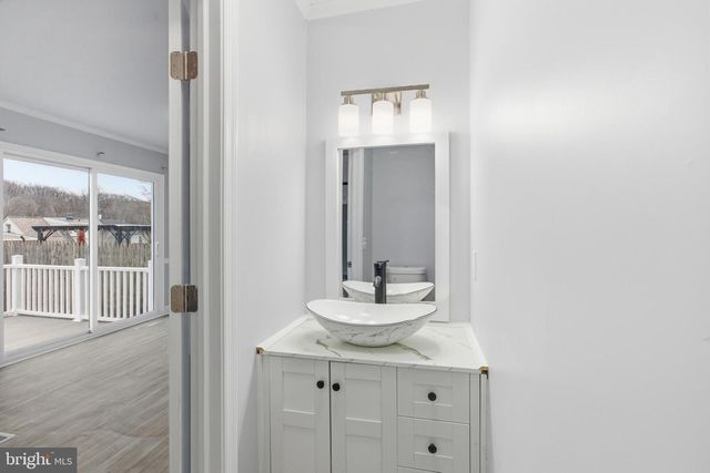 11 E 42ND ST, Wilmington, DE 19802