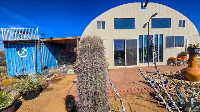 6962 E Black Kettle Drive, Yucca, AZ 86438