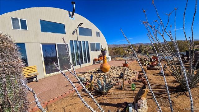 6962 E Black Kettle Drive, Yucca, AZ 86438