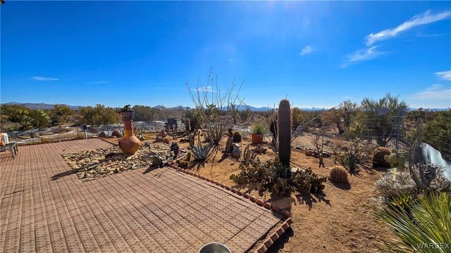 6962 E Black Kettle Drive, Yucca, AZ 86438