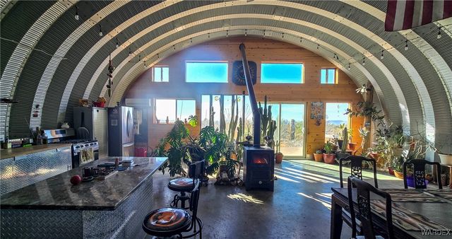 6962 E Black Kettle Drive, Yucca, AZ 86438