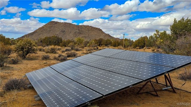 6962 E Black Kettle Drive, Yucca, AZ 86438