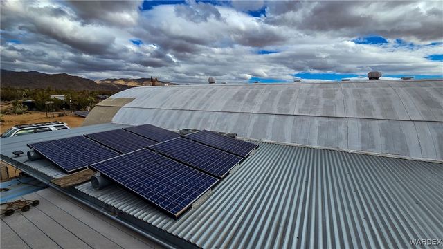 6962 E Black Kettle Drive, Yucca, AZ 86438