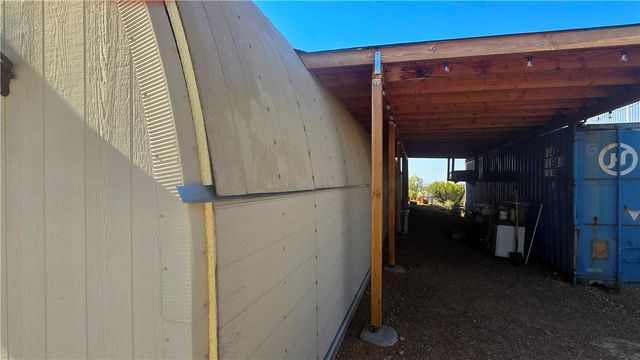 6962 E Black Kettle Drive, Yucca, AZ 86438