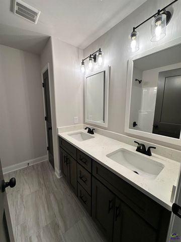 814 Harley Farms Drive, Bonaire, GA 31005