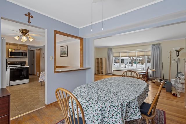 7748 Delaware Place, Merrillville, IN 46410