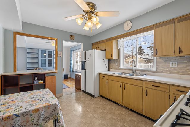 7748 Delaware Place, Merrillville, IN 46410