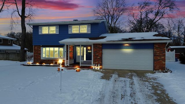 7748 Delaware Place, Merrillville, IN 46410