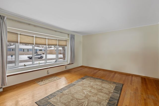 7748 Delaware Place, Merrillville, IN 46410