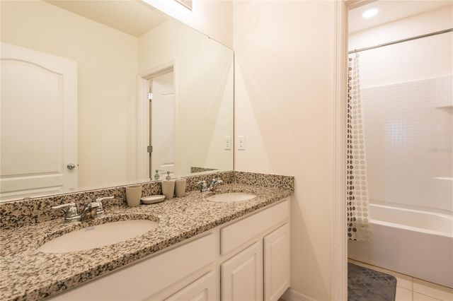 5231 WILDWOOD WAY, Davenport, FL 33837