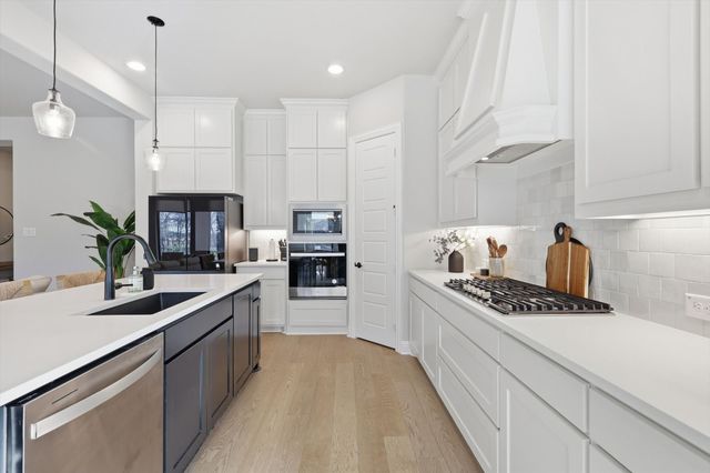 3056 Farmhouse Drive, Midlothian, TX 76065