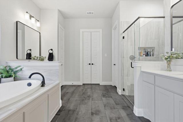 3056 Farmhouse Drive, Midlothian, TX 76065