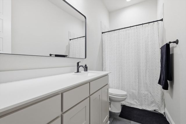 3056 Farmhouse Drive, Midlothian, TX 76065