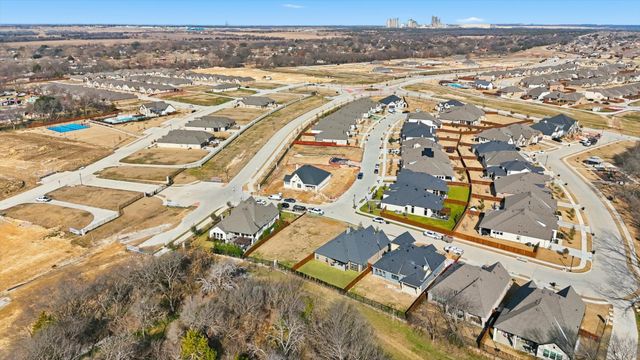 3056 Farmhouse Drive, Midlothian, TX 76065