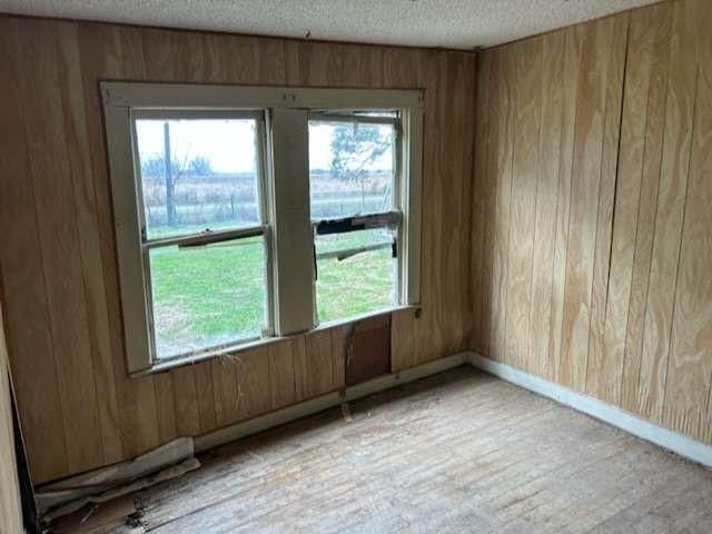 343 County Road 272, Bay City, TX 77414