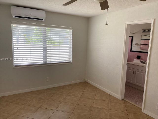 5616 Arthur St South, Hollywood, FL 33021