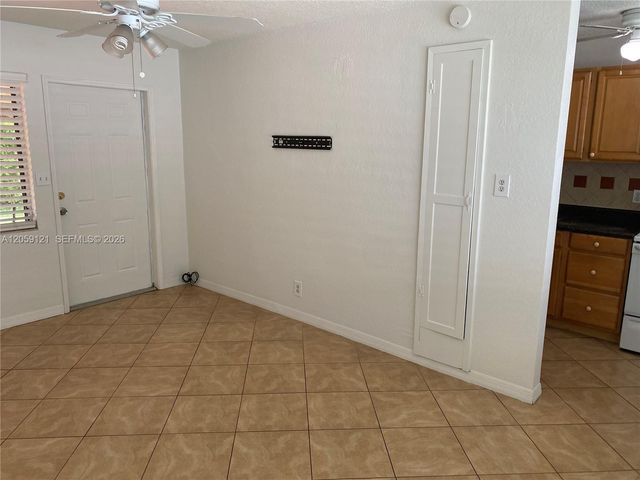 5616 Arthur St South, Hollywood, FL 33021