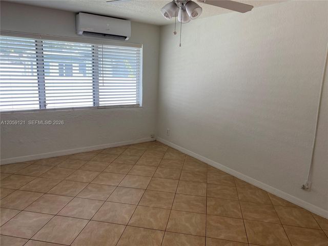 5616 Arthur St South, Hollywood, FL 33021