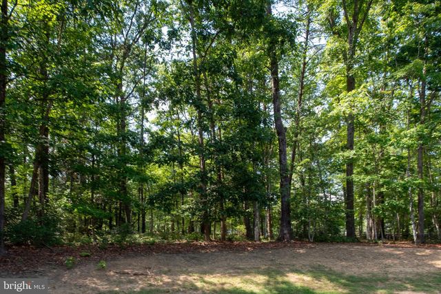 8700 FORMATION DR, Fredericksburg, VA 22407