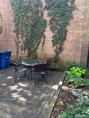 844 Grand Avenue 1B, New Haven, CT 06511