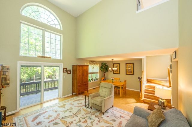 20 Bobolink Ct, Wayne Twp., NJ 07470