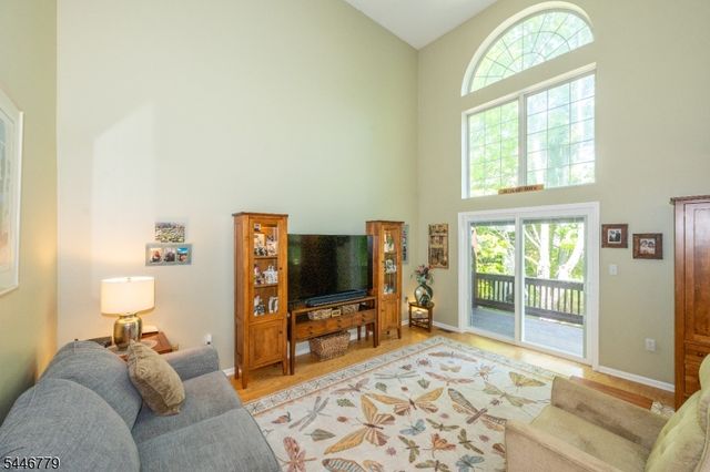 20 Bobolink Ct, Wayne Twp., NJ 07470