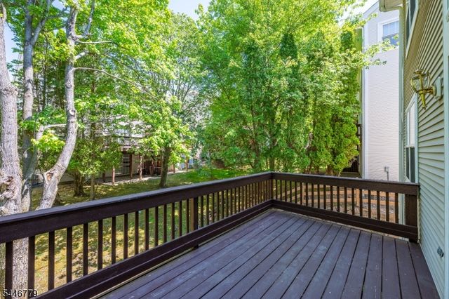 20 Bobolink Ct, Wayne Twp., NJ 07470