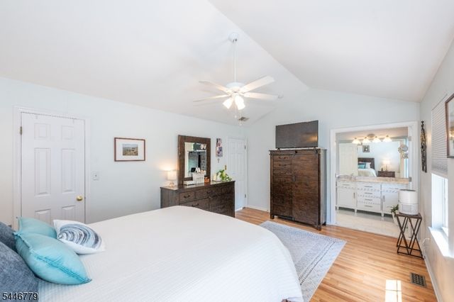 20 Bobolink Ct, Wayne Twp., NJ 07470