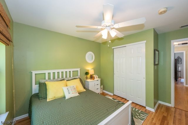 20 Bobolink Ct, Wayne Twp., NJ 07470