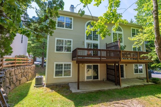 20 Bobolink Ct, Wayne Twp., NJ 07470