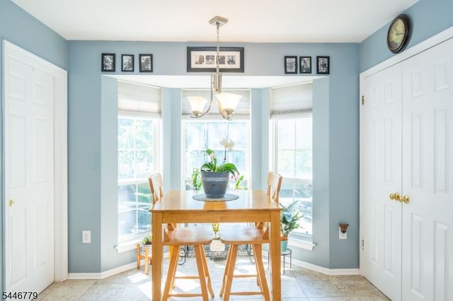 20 Bobolink Ct, Wayne Twp., NJ 07470