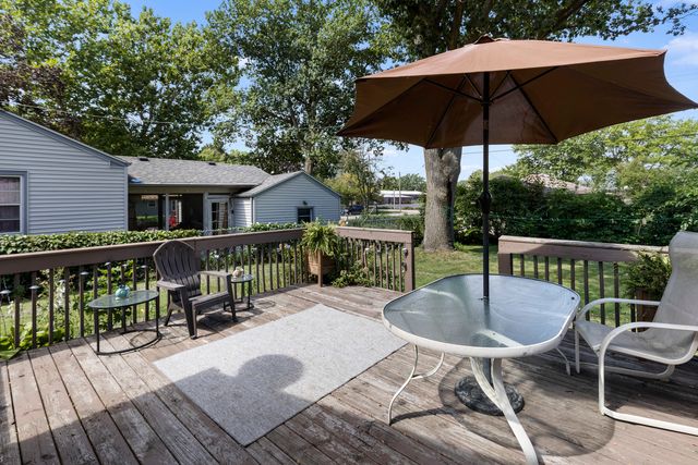 2223 Van Wie Avenue, Rockford, IL 61103